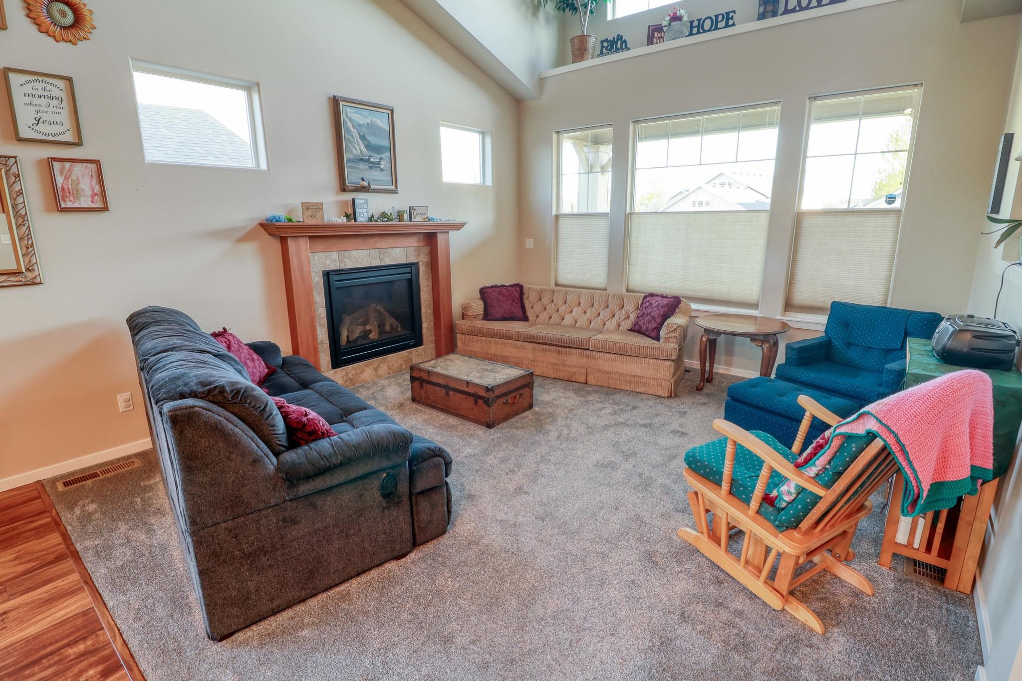 325 Parker Court Colbert, WA 99005 - Photo 3 of 35