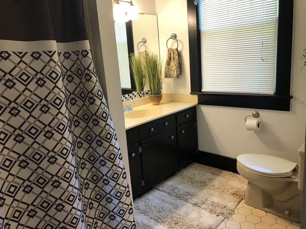 711 Railroad Avenue Springfield, SC 29146 - Photo 22 of 38