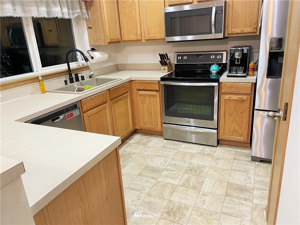 12702 West Macs Loop Road Granite Falls, WA 98252 - Photo 3 of 17 Gallery Image 3