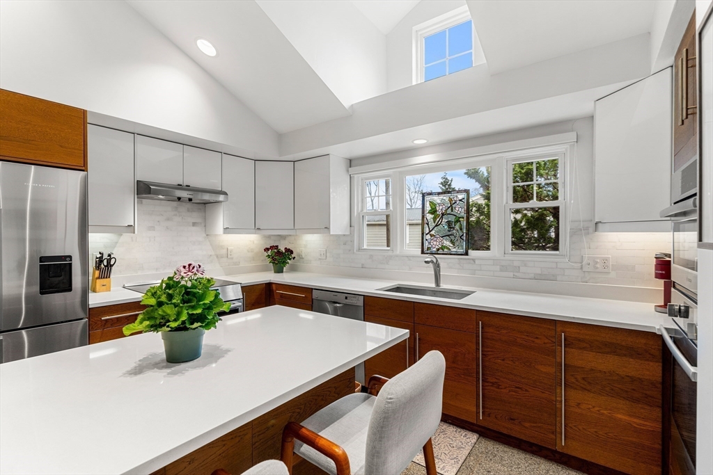 11 Ridge Street Winchester, MA 01890 - Photo 17 of 40