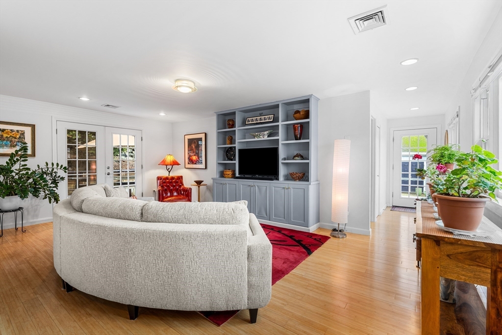 11 Ridge Street Winchester, MA 01890 - Photo 23 of 40