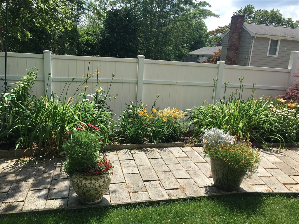 11 Ridge Street Winchester, MA 01890 - Photo 36 of 40