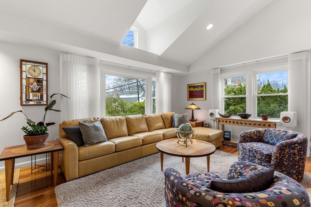 11 Ridge Street Winchester, MA 01890 - Photo 4 of 40