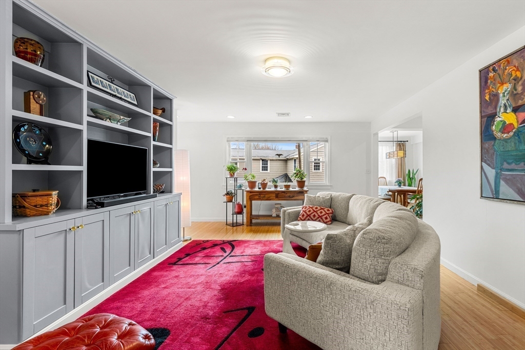 11 Ridge Street Winchester, MA 01890 - Photo 6 of 40