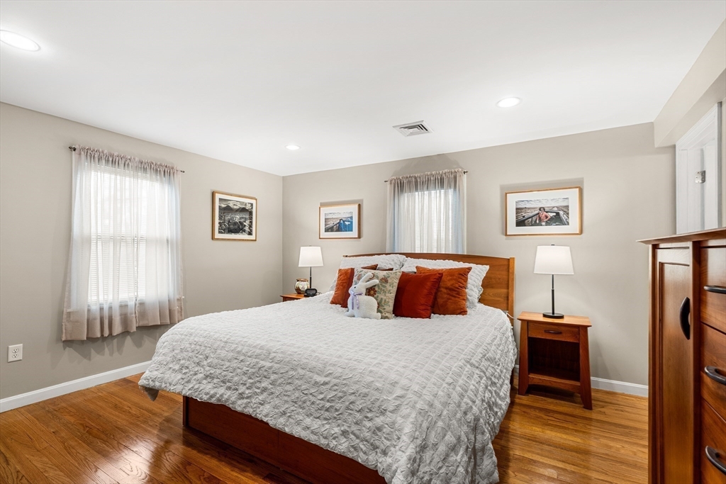 11 Ridge Street Winchester, MA 01890 - Photo 7 of 40