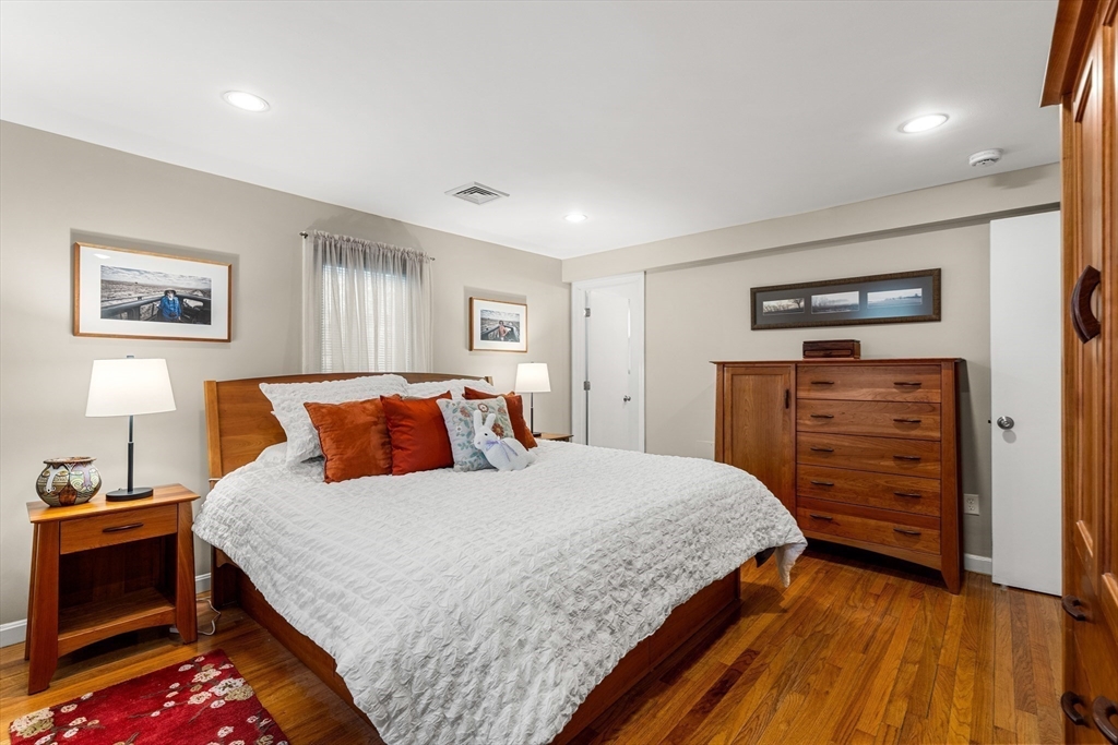 11 Ridge Street Winchester, MA 01890 - Photo 9 of 40