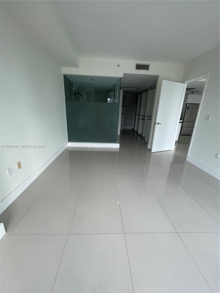 92 Southwest 3rd Street, Unit 3203 Miami, FL 33130 - Photo 11 of 38