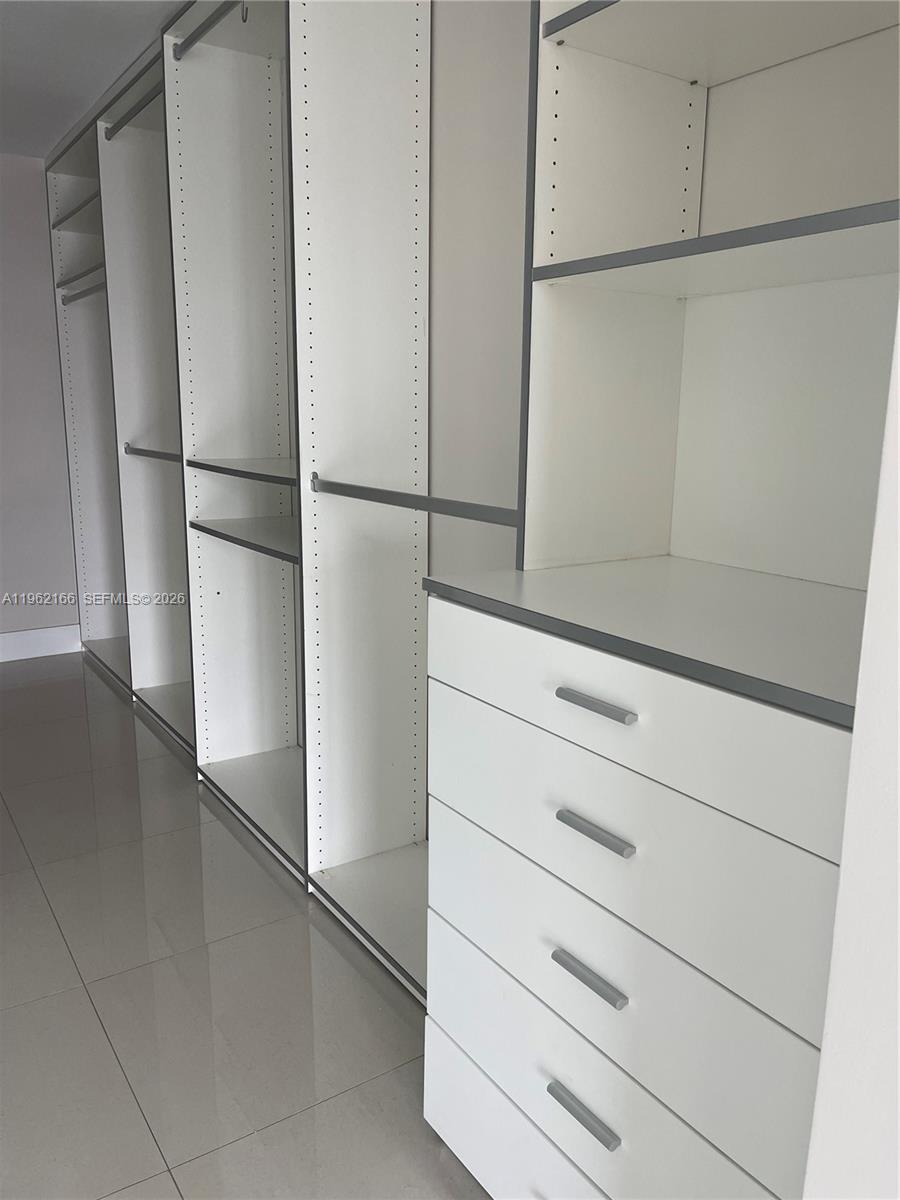 92 Southwest 3rd Street, Unit 3203 Miami, FL 33130 - Photo 29 of 38