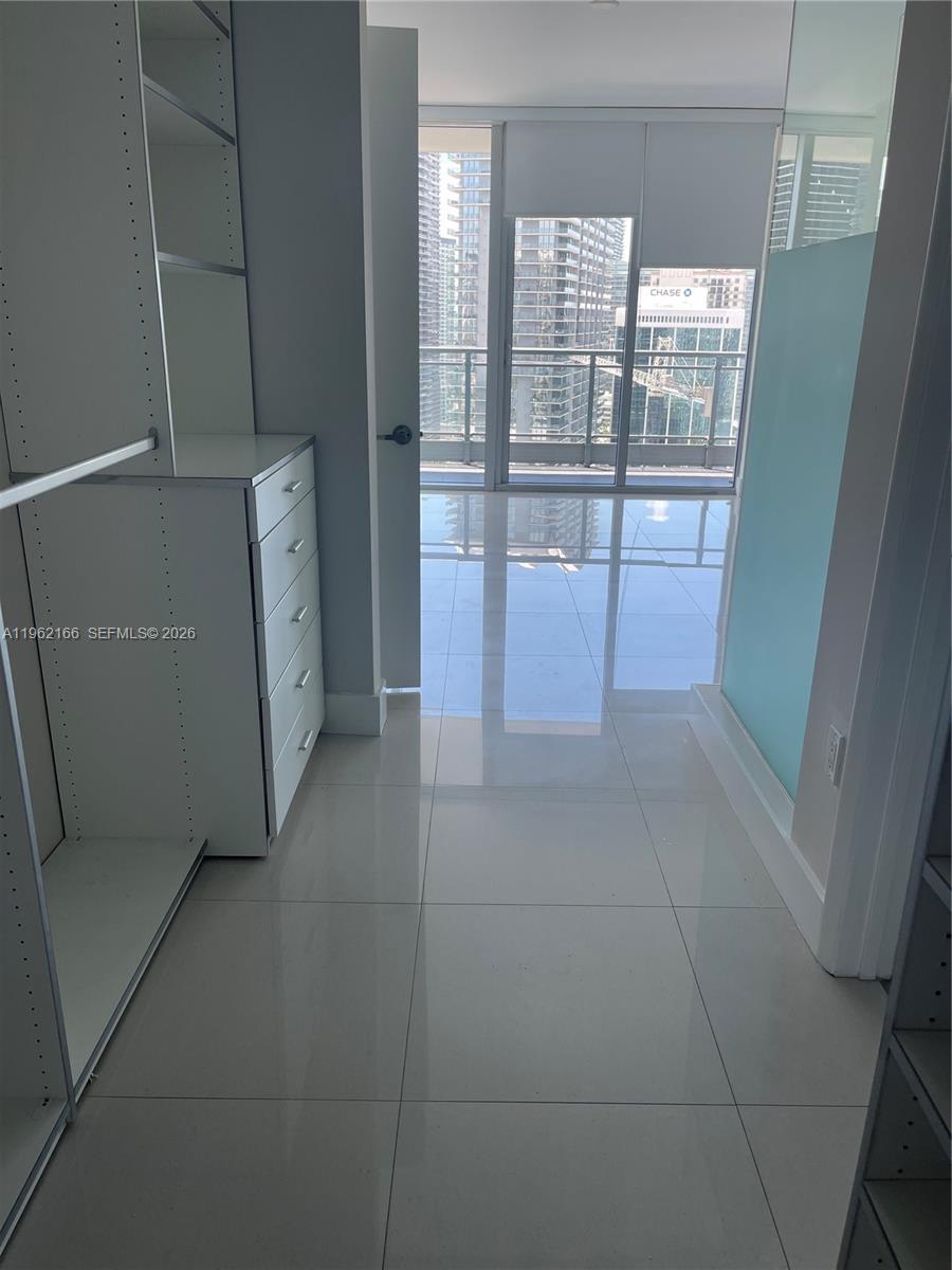 92 Southwest 3rd Street, Unit 3203 Miami, FL 33130 - Photo 30 of 38