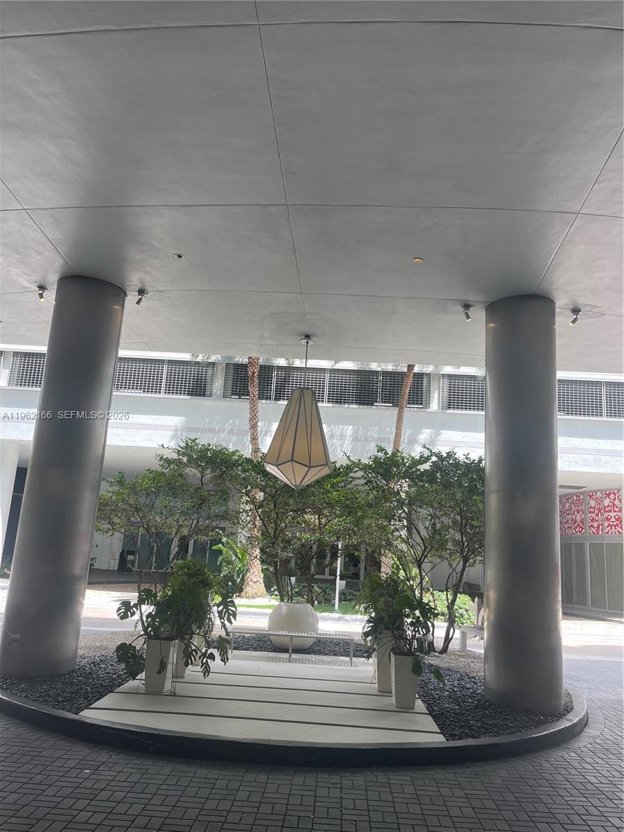 92 Southwest 3rd Street, Unit 3203 Miami, FL 33130 - Photo 32 of 38