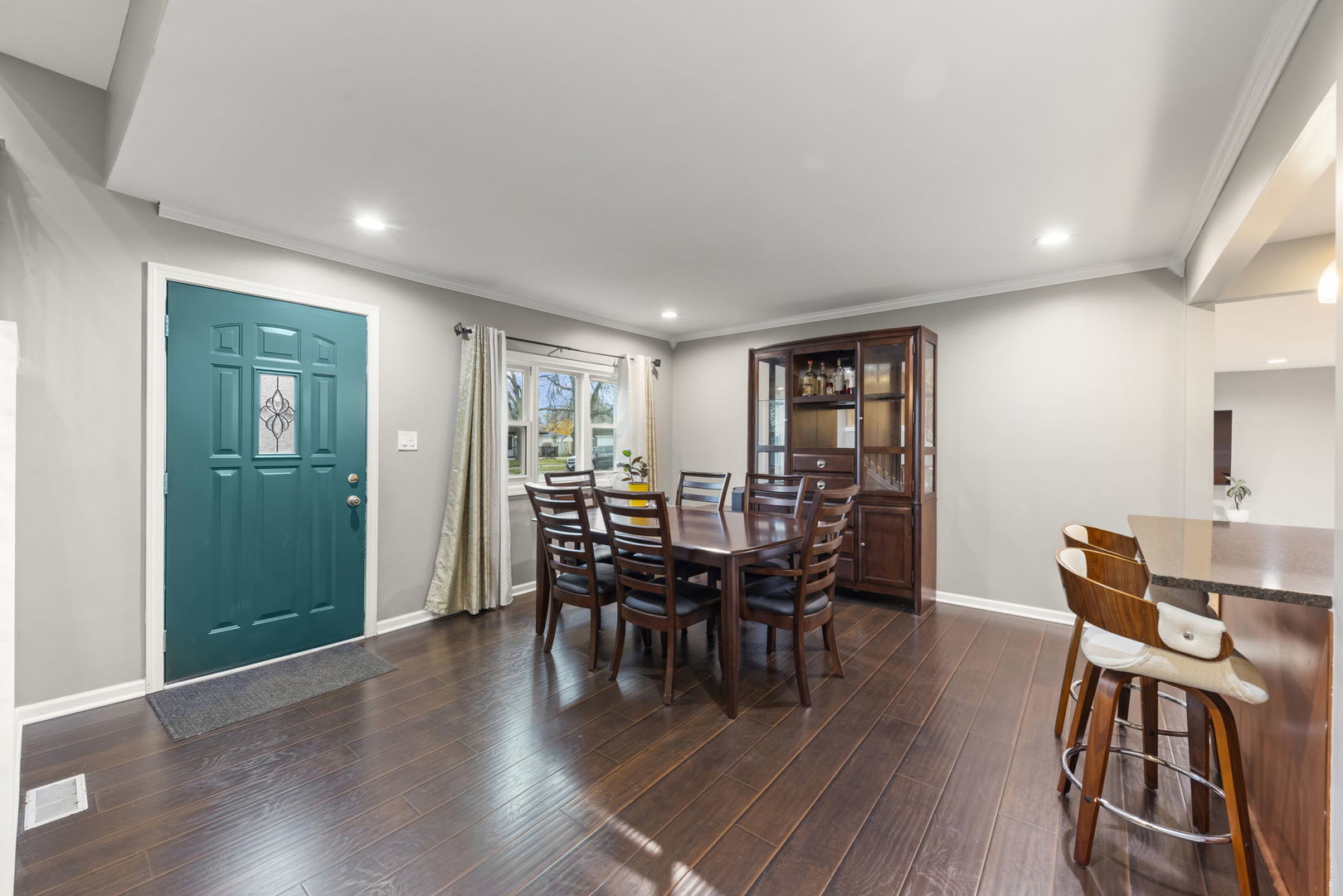 6017 Birmingham Street Chicago Ridge, IL 60415 - Photo 4 of 37