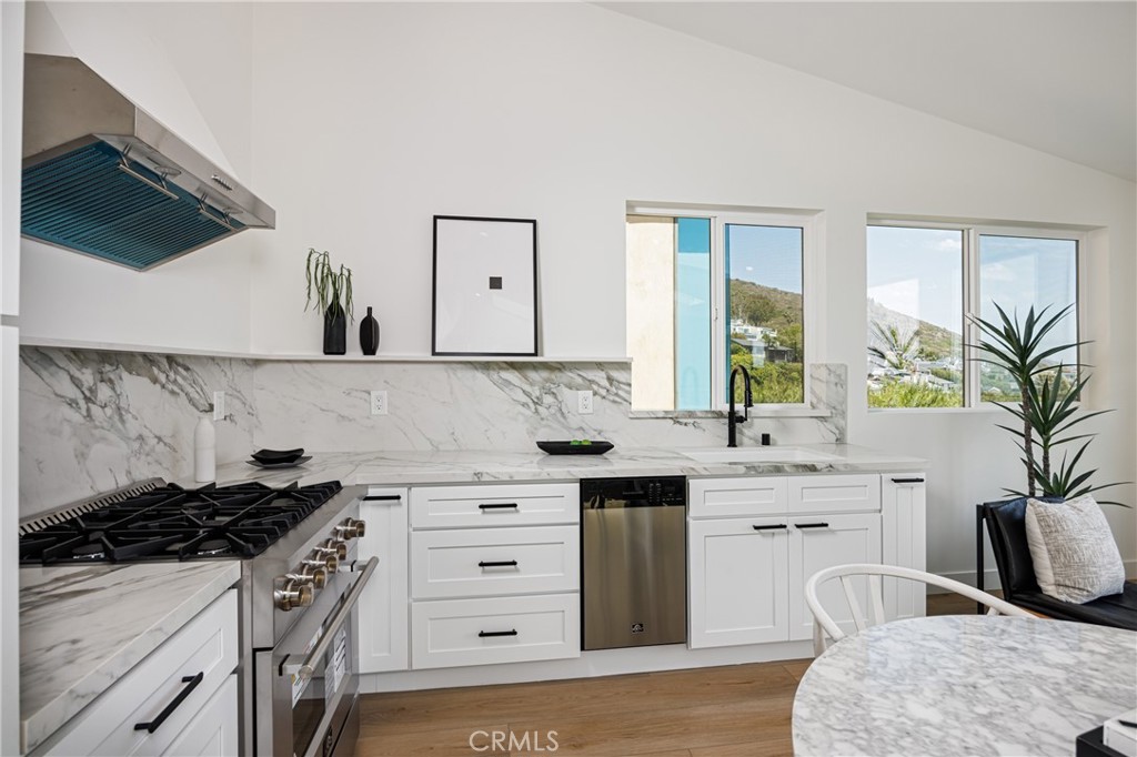 251 Highland Road Laguna Beach, CA 92651 - Photo 32 of 65 ADU: Kitchen