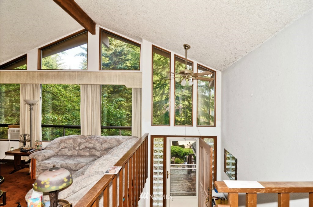 1023 Duchess Road Bothell, WA 98012 - Photo 4 of 7