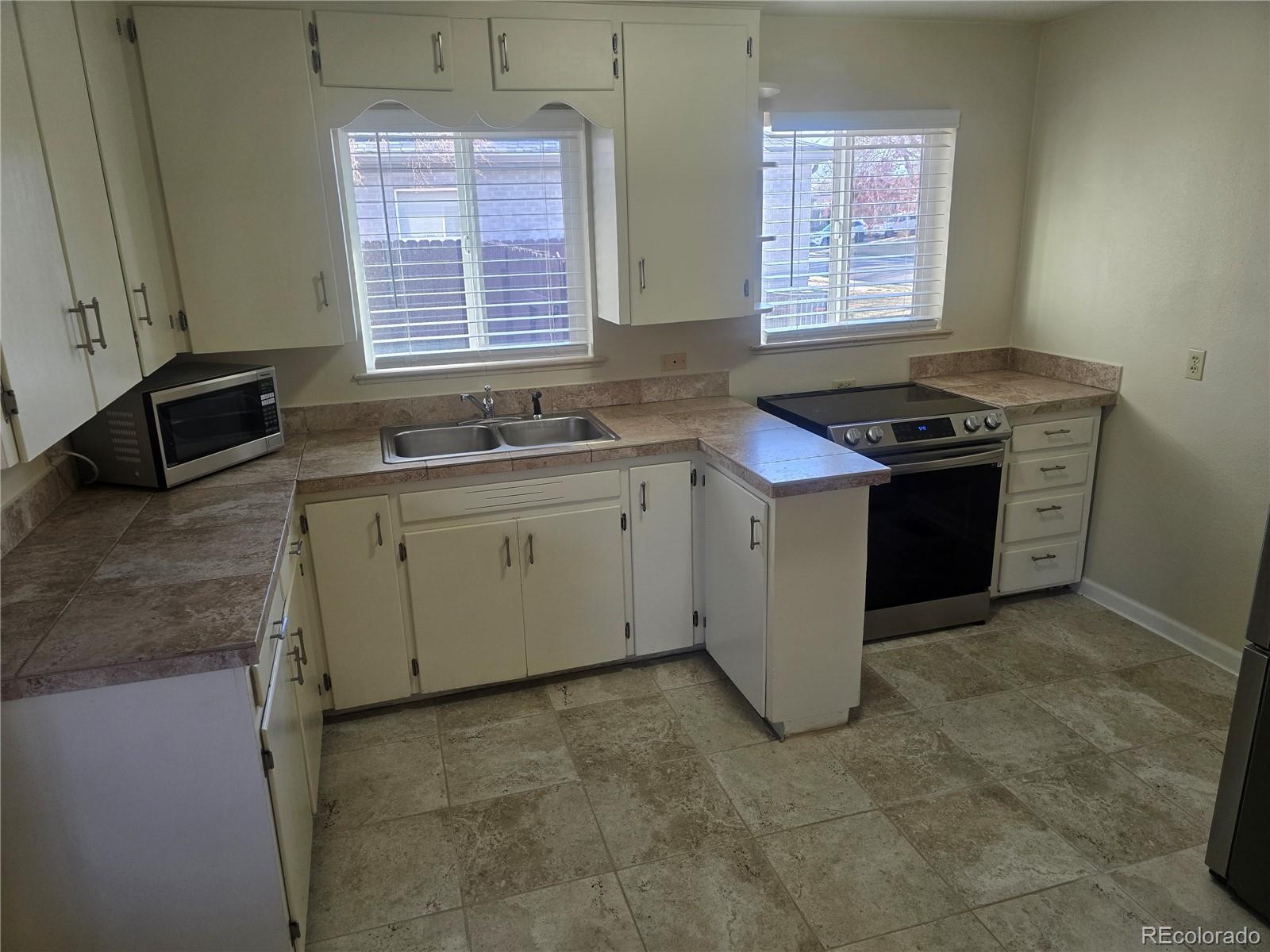 3540 Niagara Street Denver, CO 80207 - Photo 13 of 34