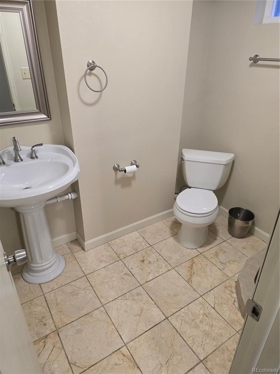 3540 Niagara Street Denver, CO 80207 - Photo 25 of 34