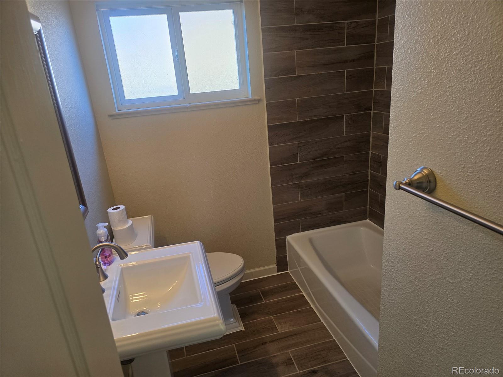 3540 Niagara Street Denver, CO 80207 - Photo 9 of 34