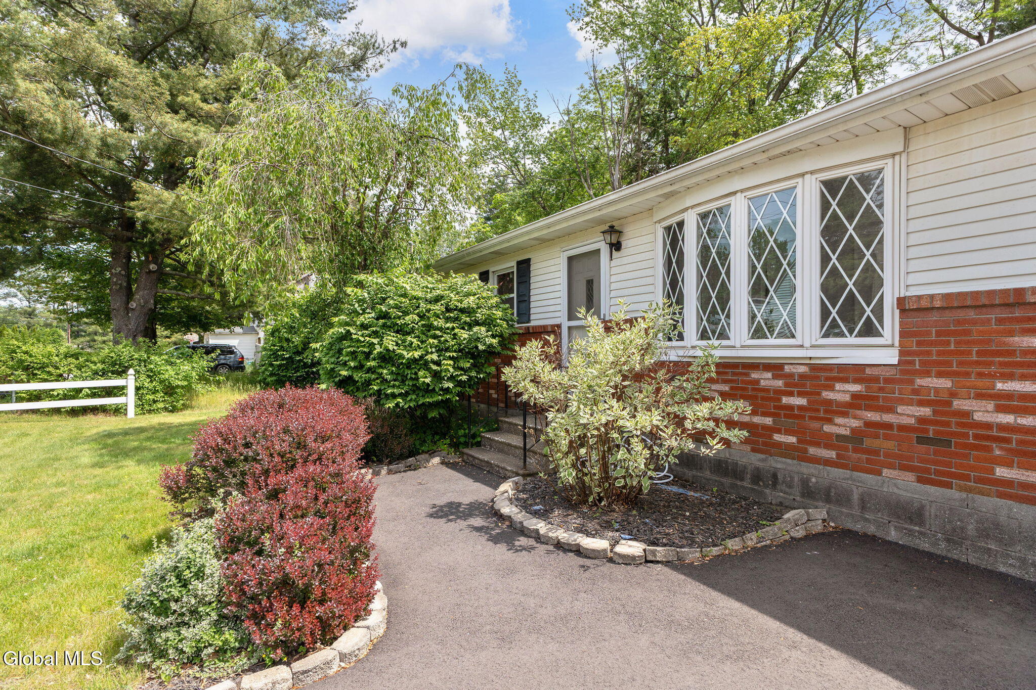 102 Evans Road Rotterdam, NY 12306 - Photo 3 of 42 3