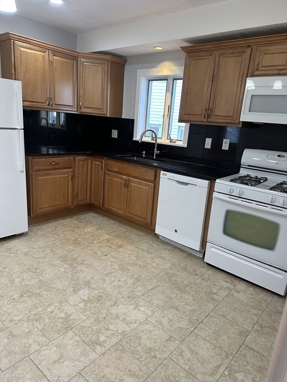 698 Main Street, Unit 1 Wakefield, MA 01880 - Photo 7 of 8