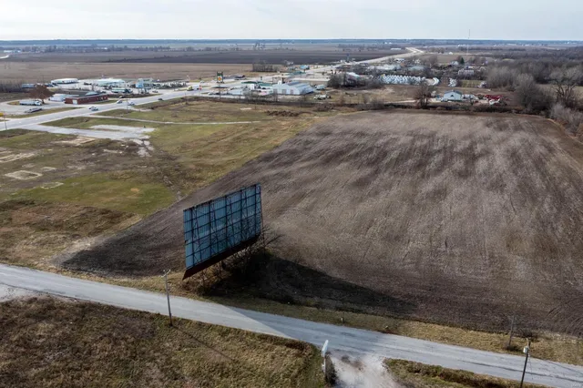 $1 | 0 Old Quincy Drive-in Theater, Taylor, MO 63471