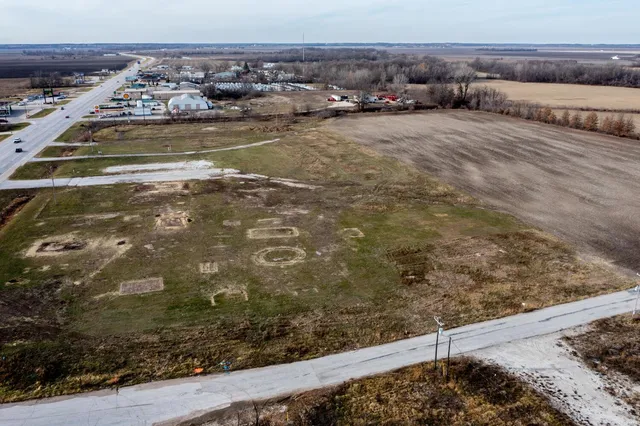 $1 | 0 Old Quincy Drive-in Theater, Taylor, MO 63471