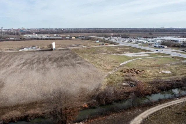 $1 | 0 Old Quincy Drive-in Theater, Taylor, MO 63471
