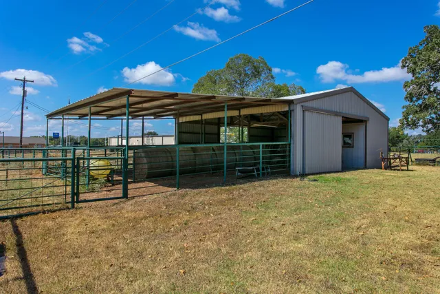 $1,595,000 | 974 Highway 21, Caldwell, TX 77836