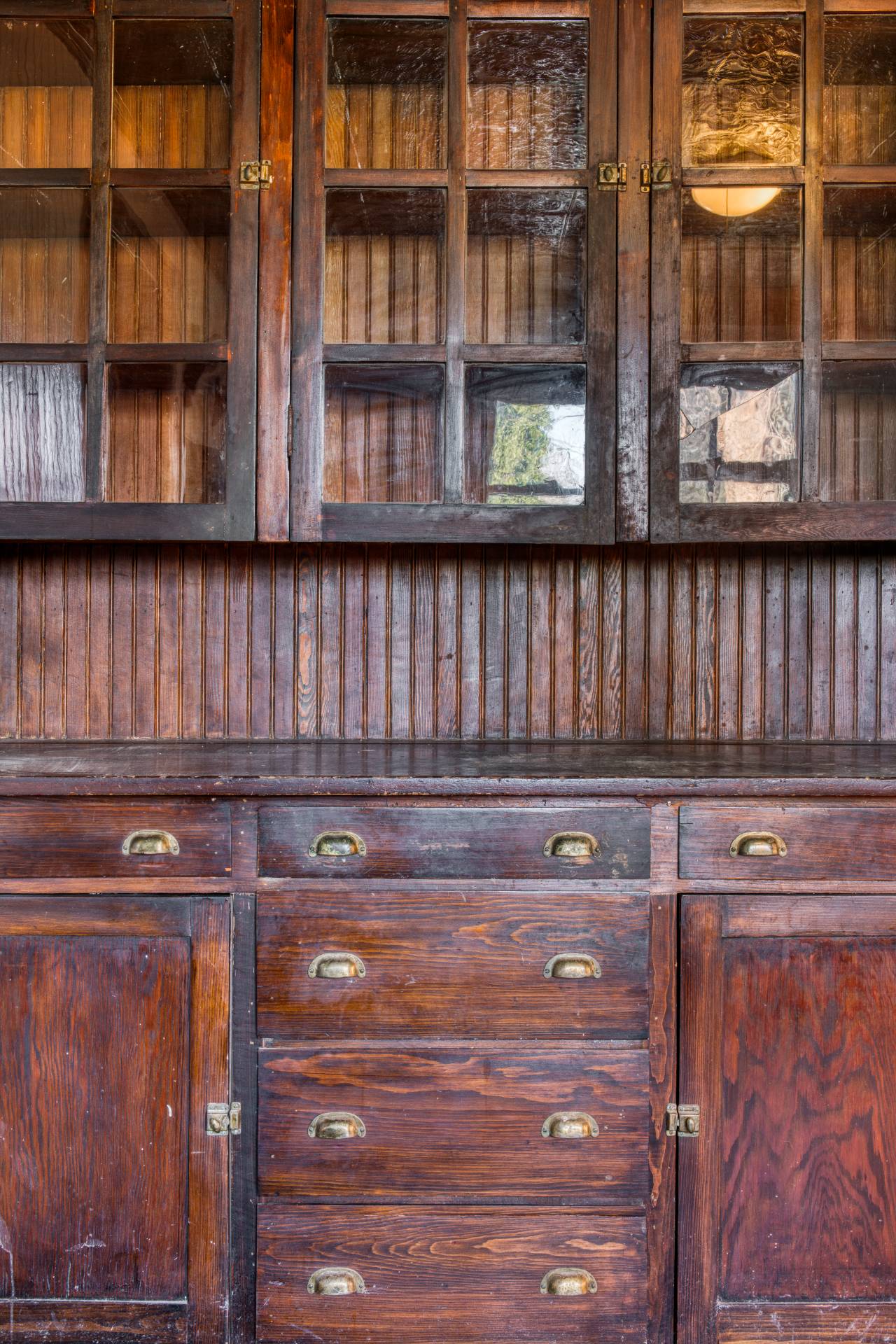 438 Main Street Amagansett, NY 11930 - Photo 7 of 10 a view of cabinets with bookshelf