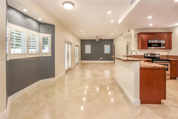 $7,500 | 11064 Southwest 79th Avenue, Miami, FL 33156