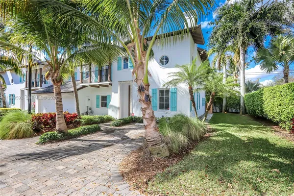 $7,500 | 11064 Southwest 79th Avenue, Miami, FL 33156