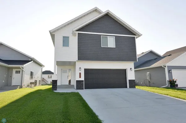 $357,500 | 6850 Thomas Street, Horace, ND 58047