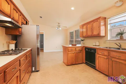$320,000 | 5232 Rivermeadow Drive, Baton Rouge, LA 70820