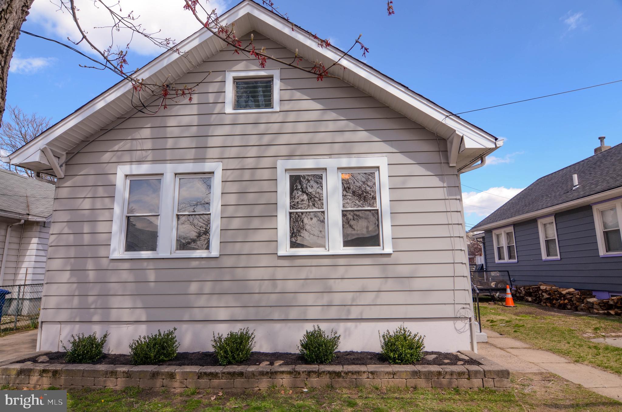 212 Paine Street Riverside, NJ 08075 - Photo 3 of 25