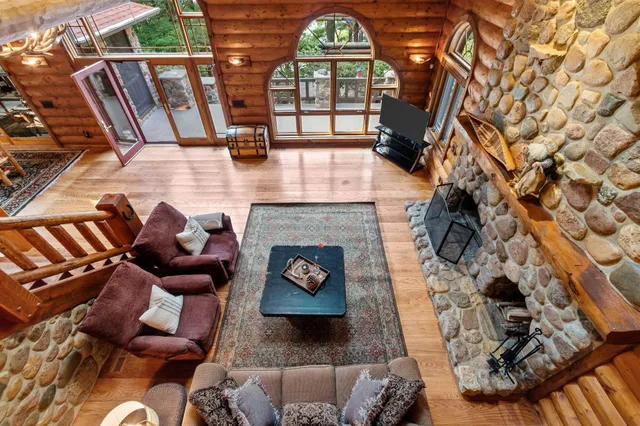 $999,999 | W5571 Aspen Road, Wild Rose, WI 54984