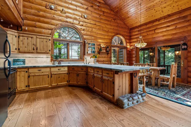 $999,999 | W5571 Aspen Road, Wild Rose, WI 54984