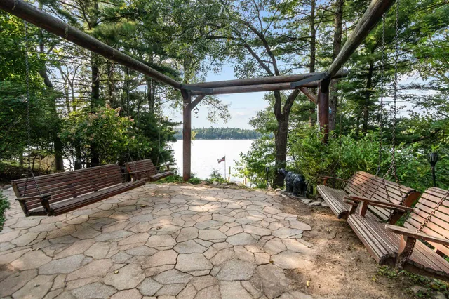 $999,999 | W5571 Aspen Road, Wild Rose, WI 54984