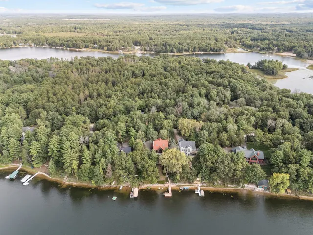 $999,999 | W5571 Aspen Road, Wild Rose, WI 54984