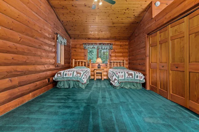 $999,999 | W5571 Aspen Road, Wild Rose, WI 54984