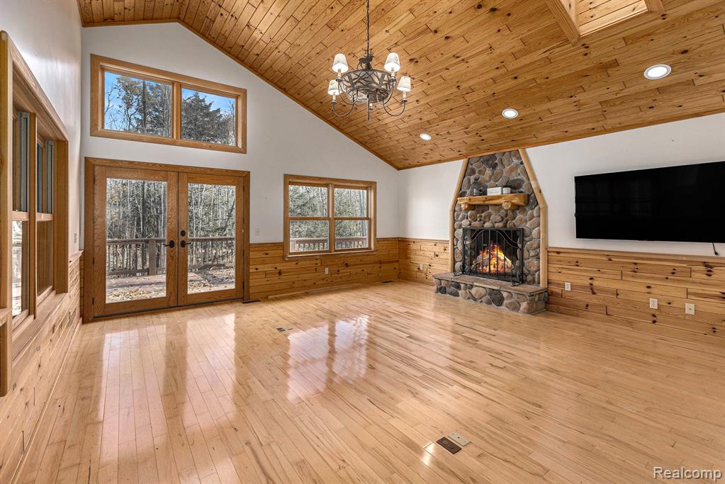 2446 Spayde Road Charlevoix, MI 49720 - Photo 3 of 48