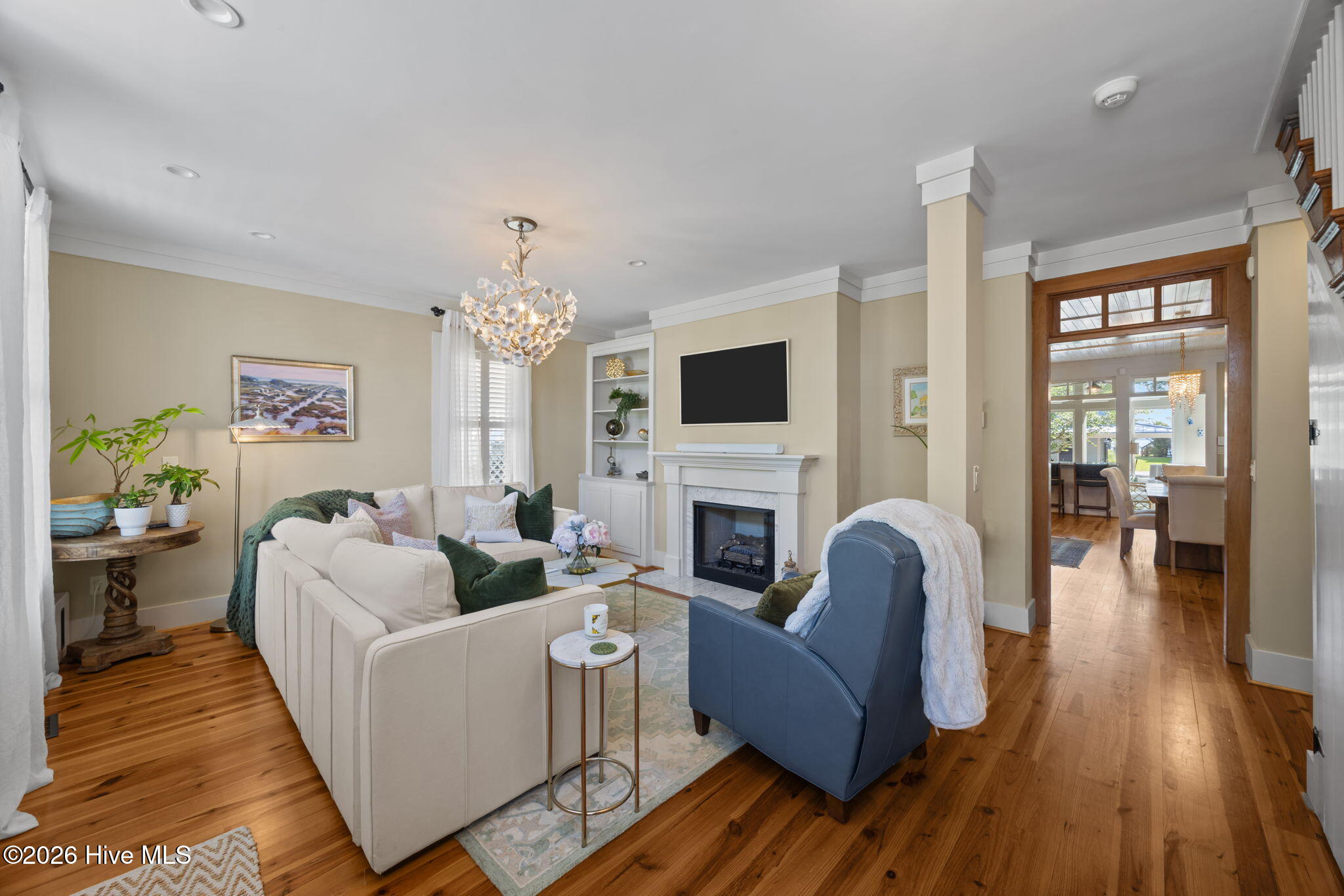 604 East Front Street New Bern, NC 28560 - Photo 10 of 53 front living room with fireplace
