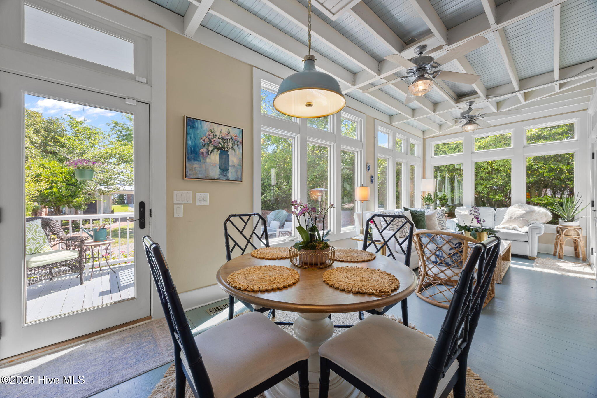 604 East Front Street New Bern, NC 28560 - Photo 23 of 53 dinette area