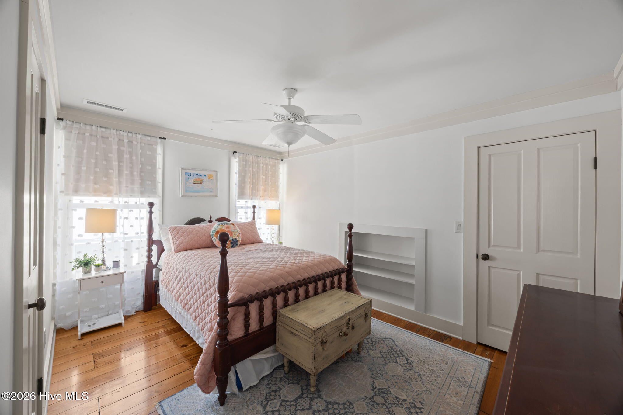 604 East Front Street New Bern, NC 28560 - Photo 37 of 53 2nd guest bedroom