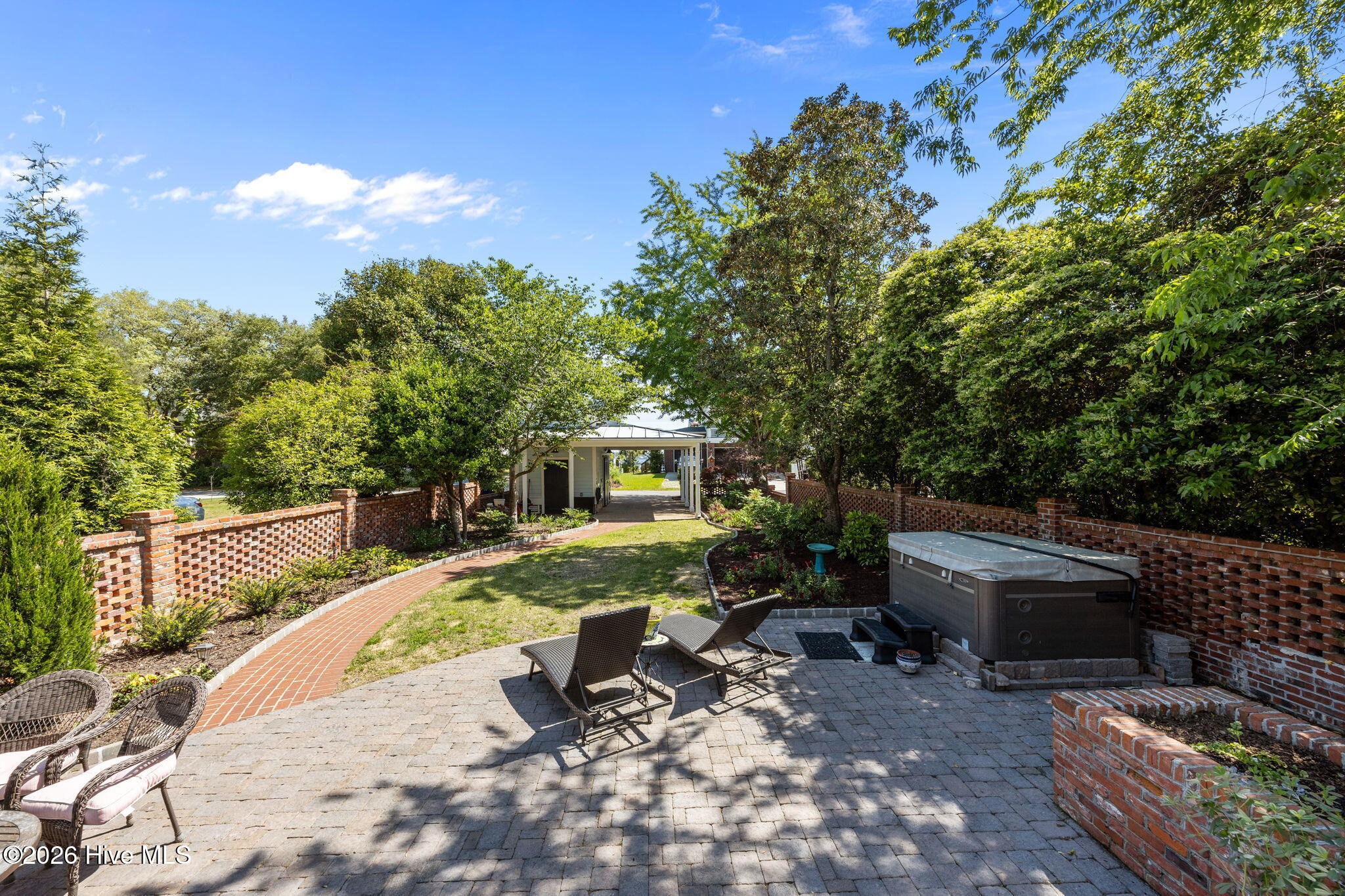 604 East Front Street New Bern, NC 28560 - Photo 45 of 53 back patio and backyard