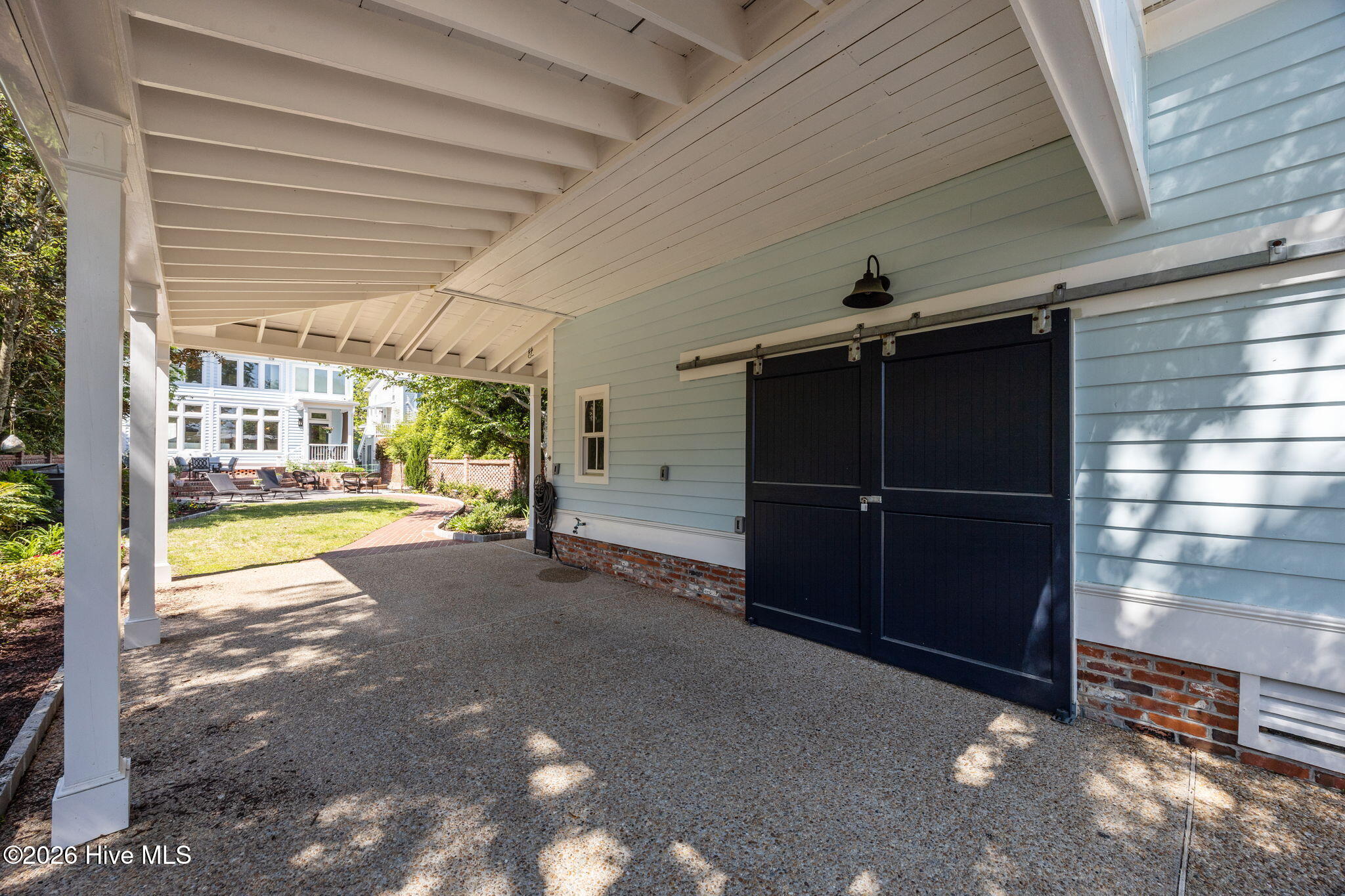 604 East Front Street New Bern, NC 28560 - Photo 4 of 53 carport at carriage house