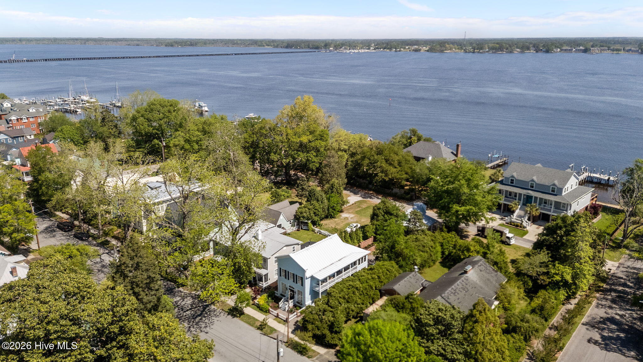604 East Front Street New Bern, NC 28560 - Photo 50 of 53 50-web-or-mls-DJI_20260415114920_0006_D