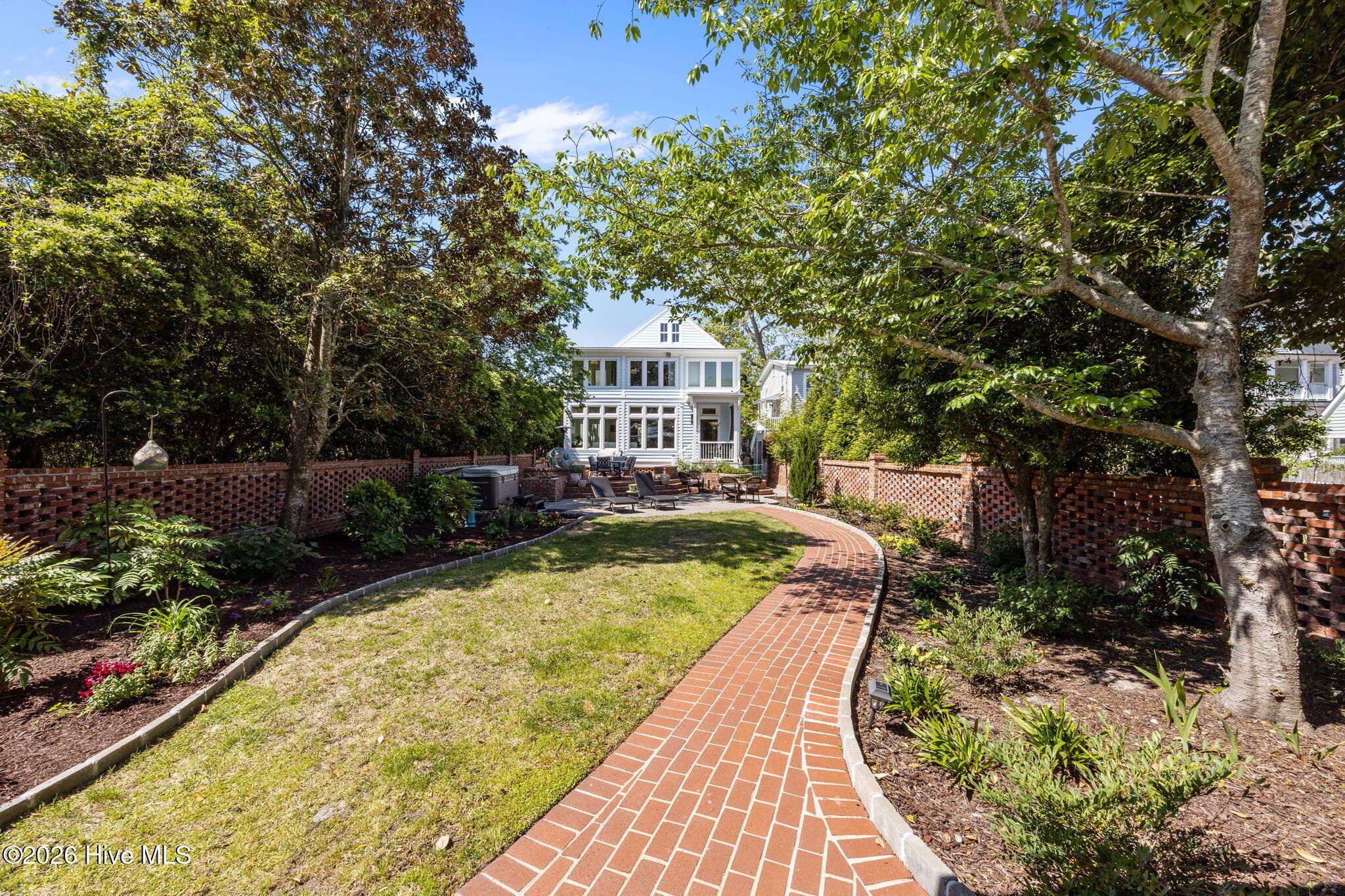 604 East Front Street New Bern, NC 28560 - Photo 6 of 53 brick walkway to main house