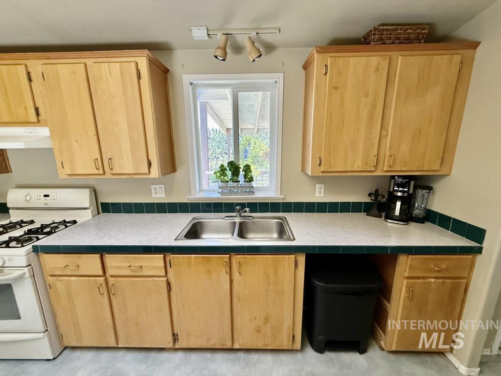 2792 & 2796 Ewing Road Nezperce, ID 83543 - Photo 7 of 50