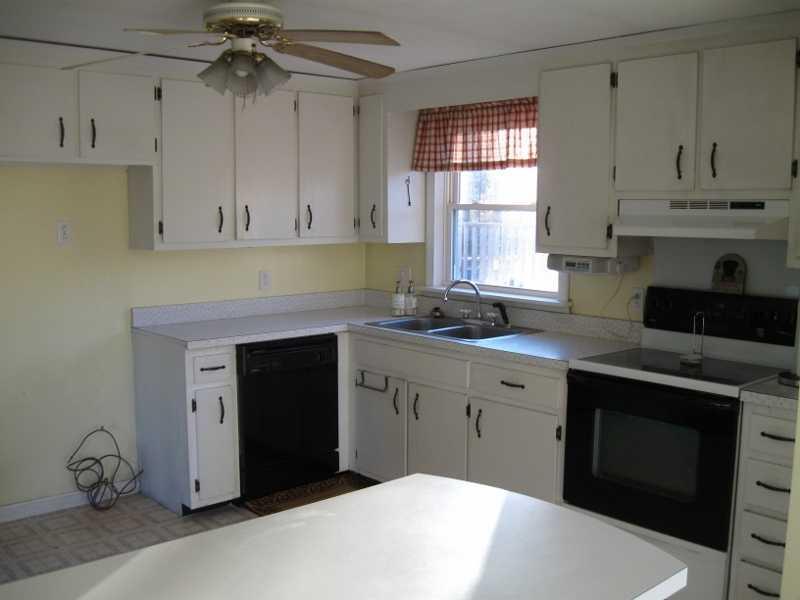 548 Vassalboro Road China, ME 04358 - Photo 11 of 29 Kitchen.