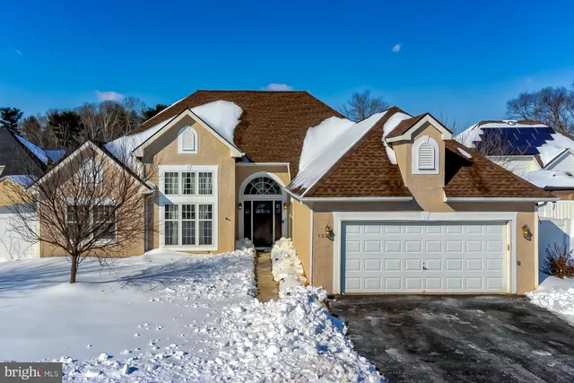 $490,000 | 139 Tradewinds Drive, Mount Royal, NJ 08061