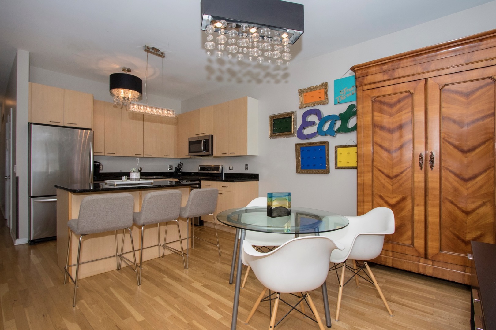 2117 West Rice Street, Unit 1W Chicago, IL 60622 - Photo 2 of 10