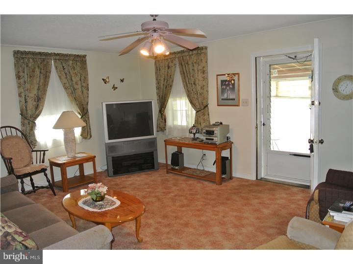 502 Bonsall Road Ridley Park, PA 19078 - Photo 3 of 14 Living Room